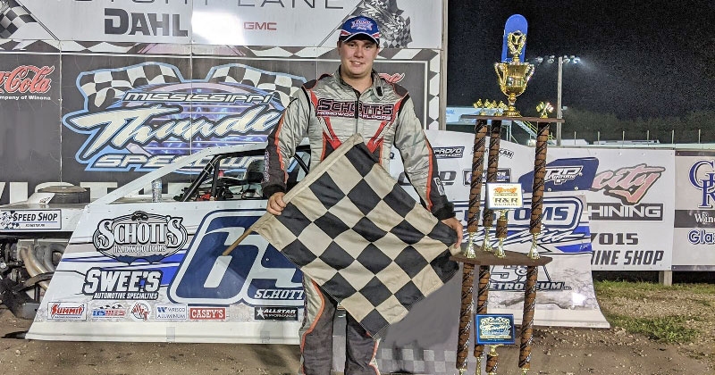 Schott grabs Rivercity Rumble feature win