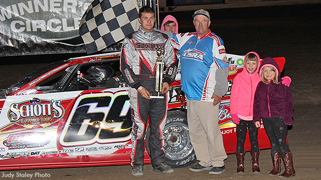 Schott continues title march at I-35 Speedway