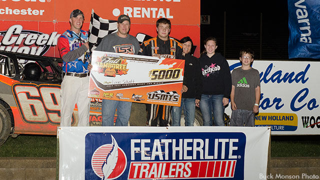 Schott dominates Friday feature at Featherlite Fall Jamboree