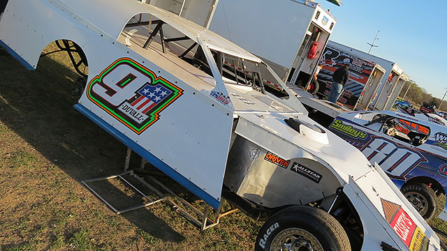 Club 91 enjoys home cooking at Southern Oklahoma Speedway