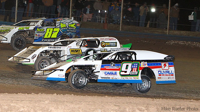 Duvall kicks off 2016 at Wild West Shootout