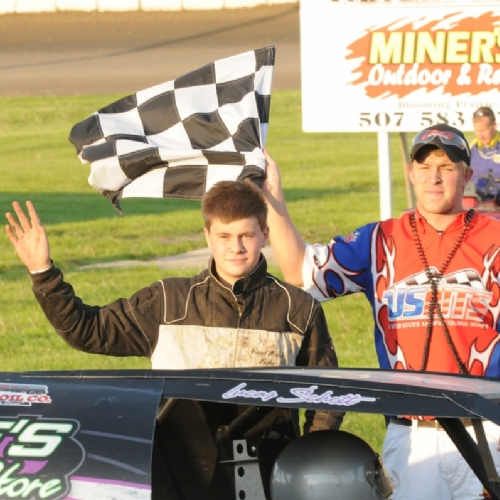 Drivers intro before feature! Wave to the fans.