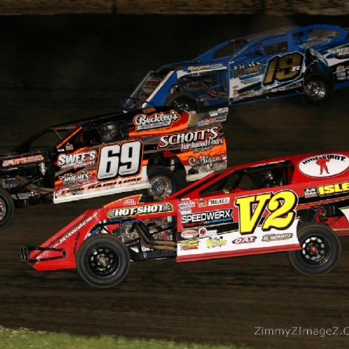 Racing against Joey Jensen and Ryan Gustin at the World Modified Dirt Track Championship, July 27 at Deer Creek.