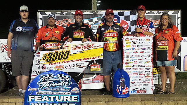 VanderBeek vaults back into USMTS victory lane at Mississippi Thunder Speedway VanderBeek vaults back into USMTS victory lane at Mississippi Thunder Speedway