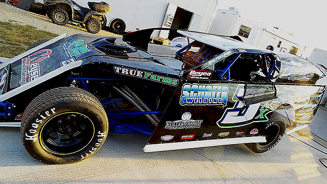 VanderBeek scores top-5 in B-Mod Nationals