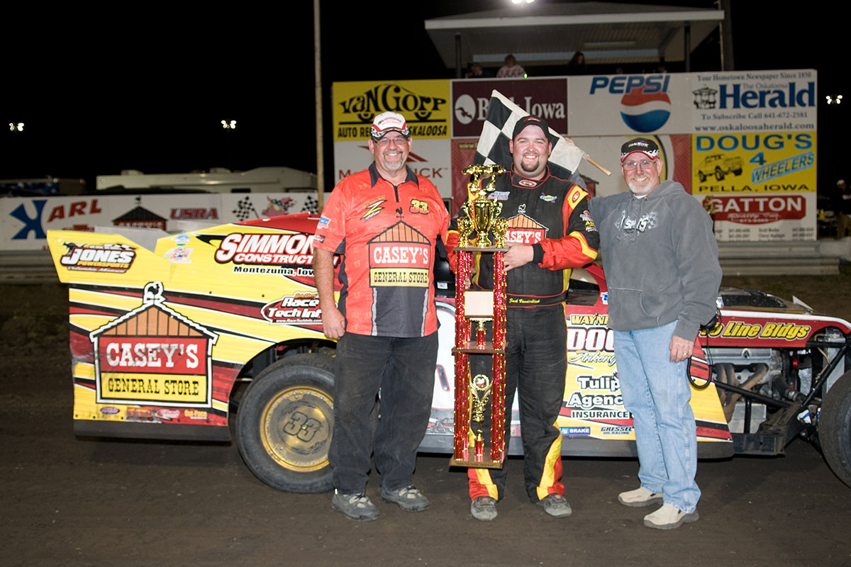 Vanderbeek Takes Checkered at 25th Annual Musco Fall Challenge Vanderbeek Takes Checkered at 25th Annual Musco Fall Challenge
