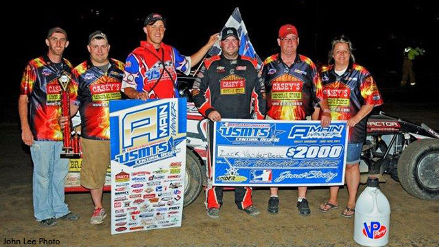 VanderBeek voodoo spells victory at ‘The Valley’ VanderBeek voodoo spells victory at ‘The Valley’