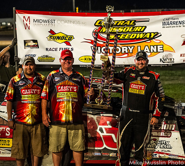 VanderBeek pockets $5,000 for Tom Wilson Memorial BBQ Bowl victory at Central Missouri Speedway