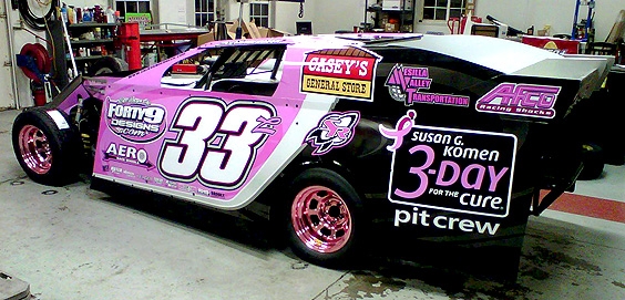 VanderBeek gets pinked in support of Susan G. Komen 3-Day for the Cure
