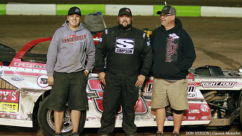 VanderBeek secures front row start for Rancho Milagro USRA Fall Nationals finale VanderBeek secures front row start for Rancho Milagro USRA Fall Nationals finale